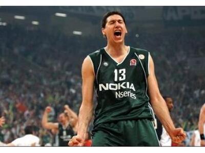 Αποθέωση για τους παίκτες του Παναθηναϊκ...