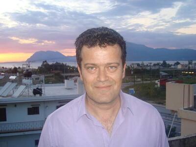 Ο φανοστάτης και το Δ.Ν.Τ