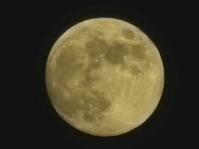 Πάτρα: Το φεγγάρι πριν την Πανσέληνο 