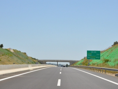 Απόψε τα εγκαίνια του νέου αυτοκινητόδρο...