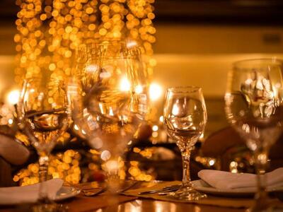 Πού θα κάνετε ρεβεγιόν τα Χριστούγεννα; ...