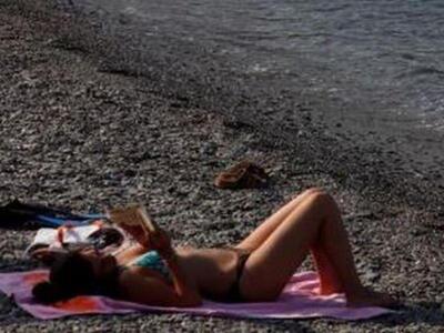 Διακοπές στο... σπίτι τους θα κάνουν φέτ...