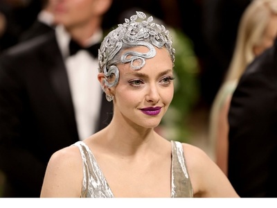 Αμάντα Σέιφριντ με Prada