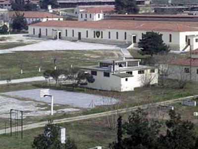 Αντιδράσεις για το κλείσιμο στρατοπέδων ...