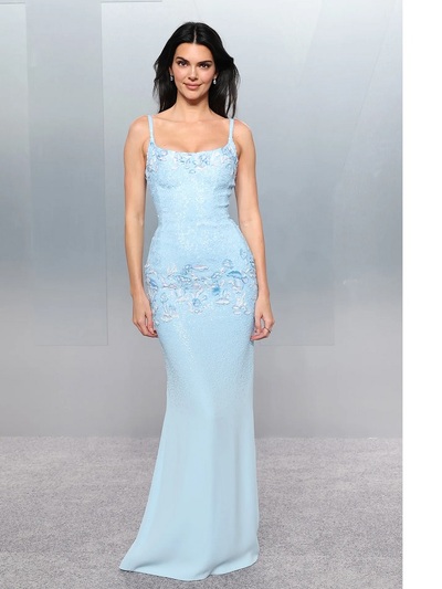 Κένταλ Τζένερ με Chanel