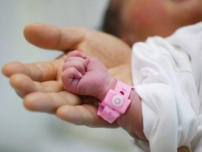 Κοριτσάκια τα πρώτα παιδιά στην Κρήτη για το 2019