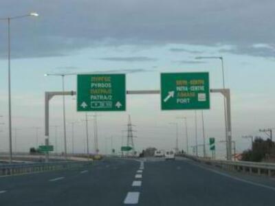 Πάτρα: Άγνωστοι ξήλωσαν δεκάδες μέτρα απ...