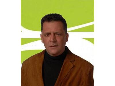 Καλάβρυτα: Ο δικηγόρος Νίκος Τζένος υποψ...