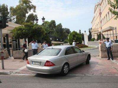 Βουλή: Κάναμε λάθος για τα αυτοκίνητα τω...