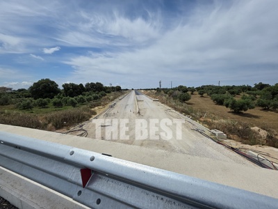 «Στενό-χωρα» τα πράγματα στην έξοδο της ...