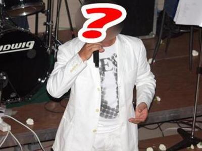 Διάσημος Έλληνας τραγουδιστής: Τα βέλη π...