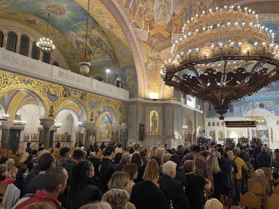 ΔΕΙΤΕ ΦΩΤΟ: Εφθασε στην Πάτρα η εικόνα της Παναγίας από το Ορος των Ελαιών! Λαμπρή υποδοχή