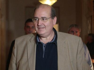 Φίλης: "Δε μπορούμε να καταργήσουμε...