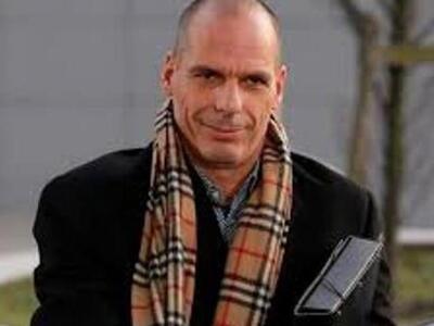 Η απάντηση του Βαρουφάκη για το κασκόλ- ...