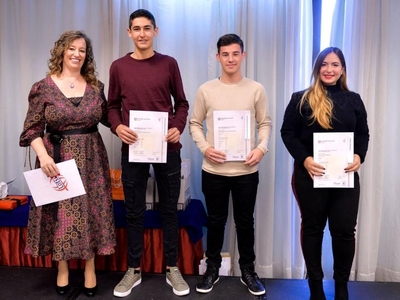 Aπονομή των Πιστοποιητικών Γλωσσομάθειας...