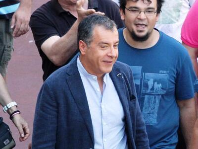 Στ. Θεοδωράκης: Να μην γίνει πλίατσικο σ...