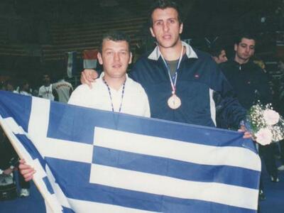 Μιχάλης Κωτσόπουλος χάλκινο μετάλλιο ανδρών το 2000 - Η φωτογραφία είναι από την παγκόσμια πανεπιστημιάδα