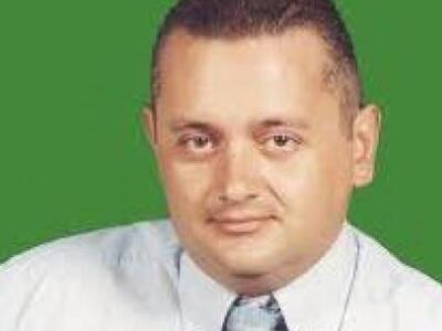 Ο Παππάς και τα "αδέλφιά" του ...