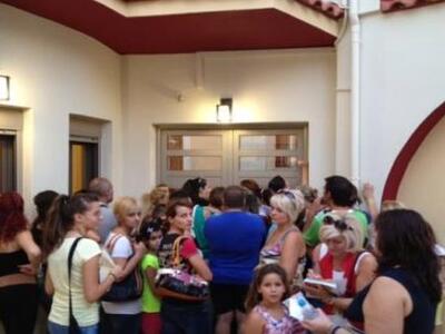 Αγρίνιο: Ουρές για τα δωρεάν σχολικά είδη