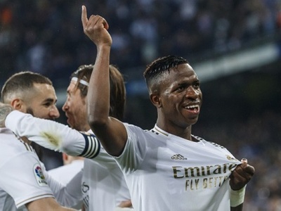 Ο Βινίσιους απασχολεί 39 άτομα, εκ των ο...