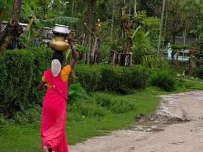 Ινδία : Χωρικοί ξυλοκόπησαν μέχρι θανάτο...