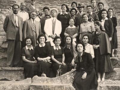 Από εκπαιδευτική εκδροµή στο αρχαίο θέατ...