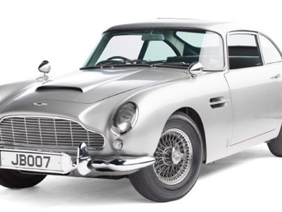 Η θρυλική Aston Martin του Τζέιμς Μποντ ...