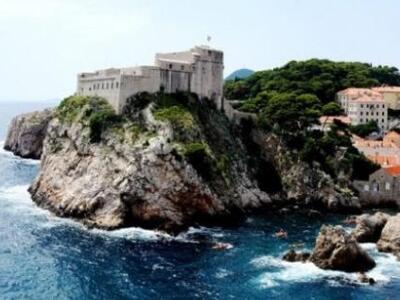 Οκτώ μέρη από τηλεοπτικές σειρές που μπο...