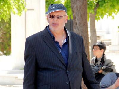 Λάκης Παπαδόπουλος: Θα μας πάρουν και τα...