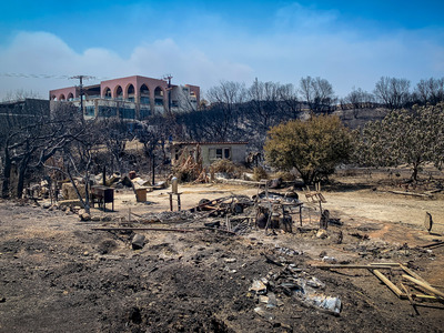Φωτιά στη Ρόδο: Αποκαρδιωτικά τα πρώτα σ...