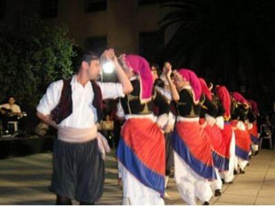 Χορευτικό Δήμου Πατρέων: Το πρόγραμμα το...
