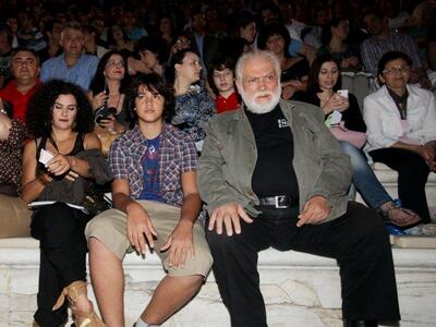 Δείτε φωτογραφίες από την πρεμιέρα του έ...