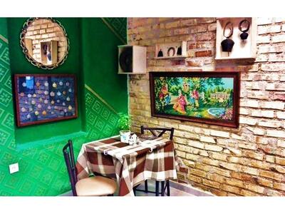 Η όμορφη σάλα του "Αλλιώτικο" ...