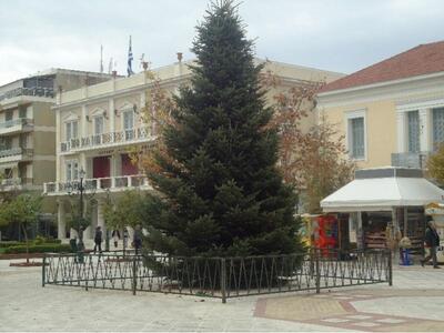 Πύργος: Σε χριστουγεννιάτικο κλίμα η πόλη