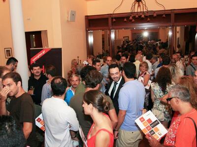 «Με το δεξί» η πρεμιέρα του news+marketguide