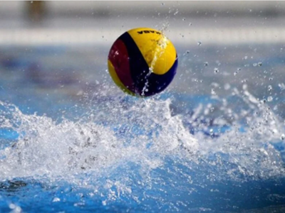 Δυο αθλήτριες της ΝΕΠ στο καμπ της προεθ...