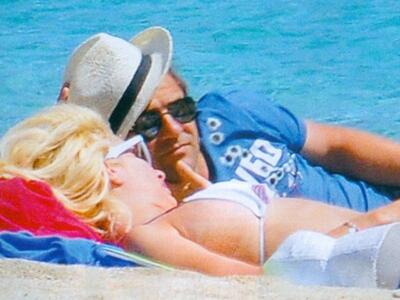 Ελένη - Ματέο : Τρυφερές στιγμές στην πα...