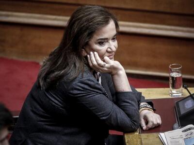 Ντόρα Μπακογιάννη: Η κυβέρνηση «γκριζάρε...