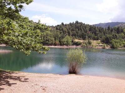 Ανοιξιάτικη απόδραση δίπλα σε 4 παραμυθέ...