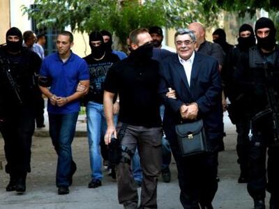 Νέες διώξεις σε βουλευτές της Χρυσής Αυγ...