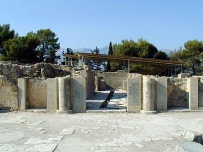 Η Φαιστός προάγγελος των μεγάλων μινωικώ...