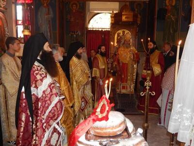 Πάτρα: Πλήθος πιστών στην Αγία Ειρήνη - ΔΕΙΤΕ ΦΩΤΟ