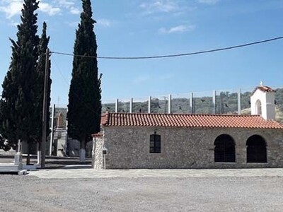 Πανηγυρίζει το εξωκκλήσι Αγίων Κωνσταντί...