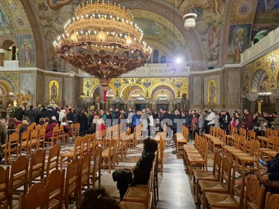 Πάτρα: Ουρές και το απόγευμα παρά τη βρο...