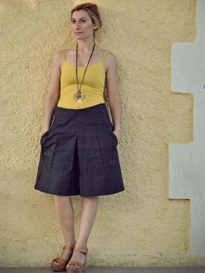 Η Ελένη Καραμούζη.