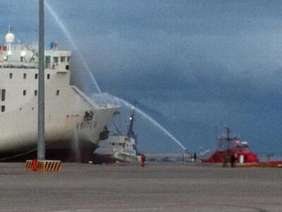 Πάτρα:Το πυροσβεστικό πλοιάριο "Σκο...