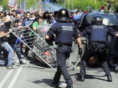 Ισπανία: Στους δρόμους εκπαιδευτικοί-σπο...