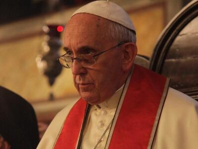 Πάπας Φραγκίσκος: Τα ΜΜΕ πρέπει να φιλοξ...