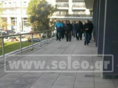 Υποδοχή ηρώων στους συλληφθέντες αστυνομ...