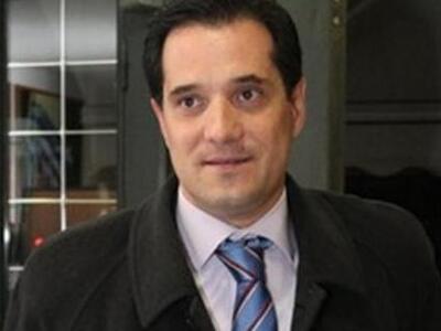 Το...σαραβαλάκι του Άδωνι – Στις στροφές...